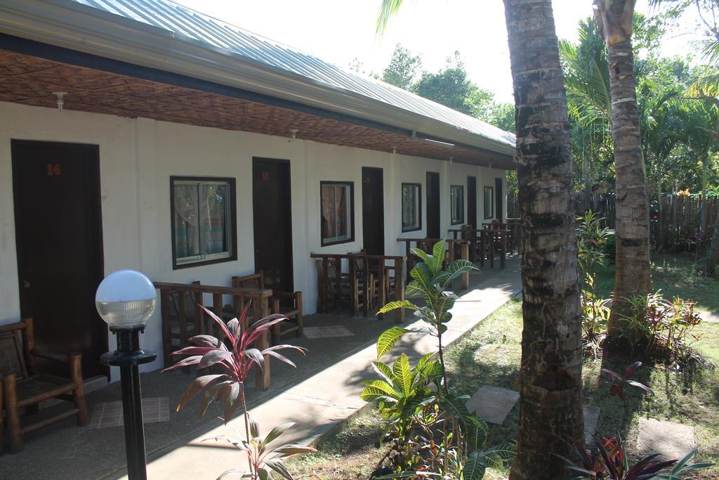 Paragayo Resort Tawala  Exterior photo