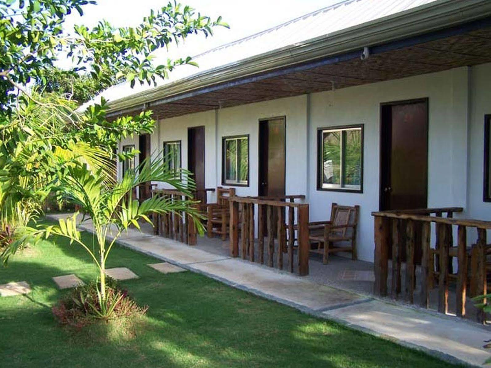 Paragayo Resort Tawala  Exterior photo